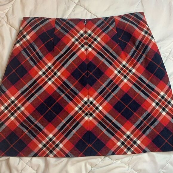 Trina Turk Women's Plaid Mini Skirt Size 6 Multicolor Casual - Picture 2 of 7